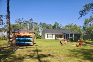 lake seminole vacation home - backyard